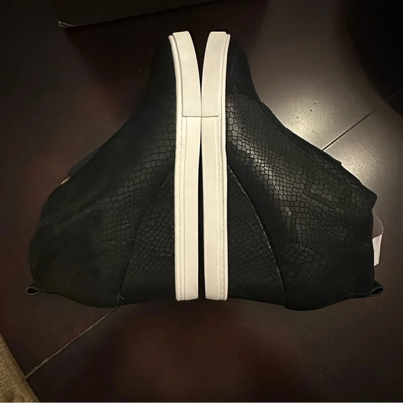 NIB Linea Paolo Felicia Black Snake Print Wedge Sneaker Bootie Size 8.5M - Picture 5 of 7